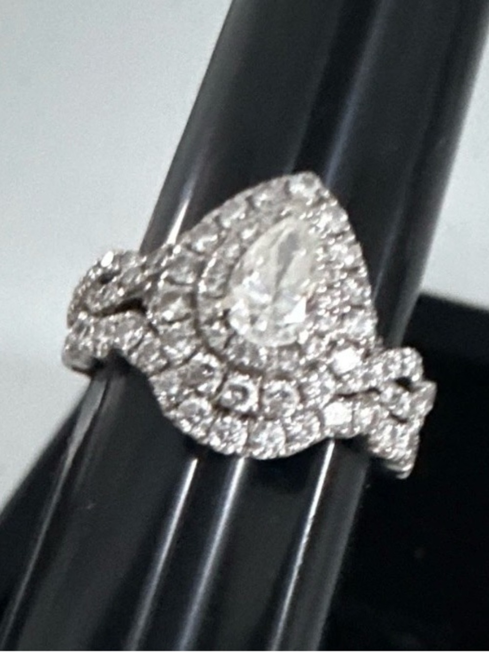 Neil Lane 14K White Gold Pear Diamond Halo Bridal Set Ring Size 5.5